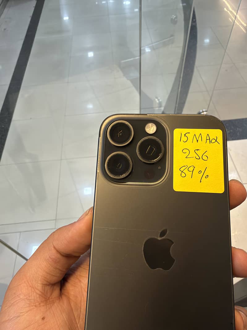Apple iPhone 15 Pro Max 2