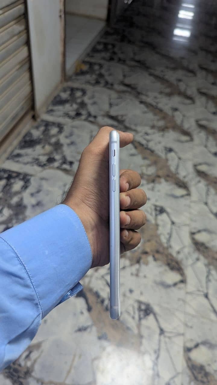 Apple iPhone 8 Plus 2