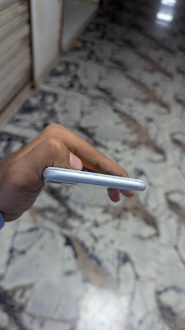 Apple iPhone 8 Plus 5