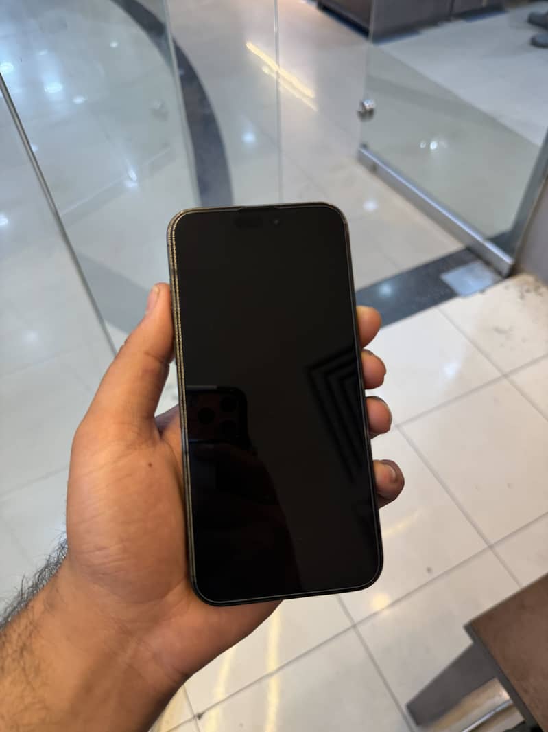 Apple iPhone 15 Pro Max 7