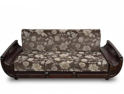 3 seater Sofa cumbed