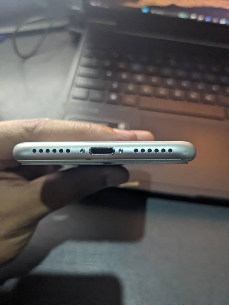 Apple iPhone 8 2