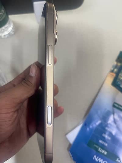 Apple iPhone 16 Pro Max
