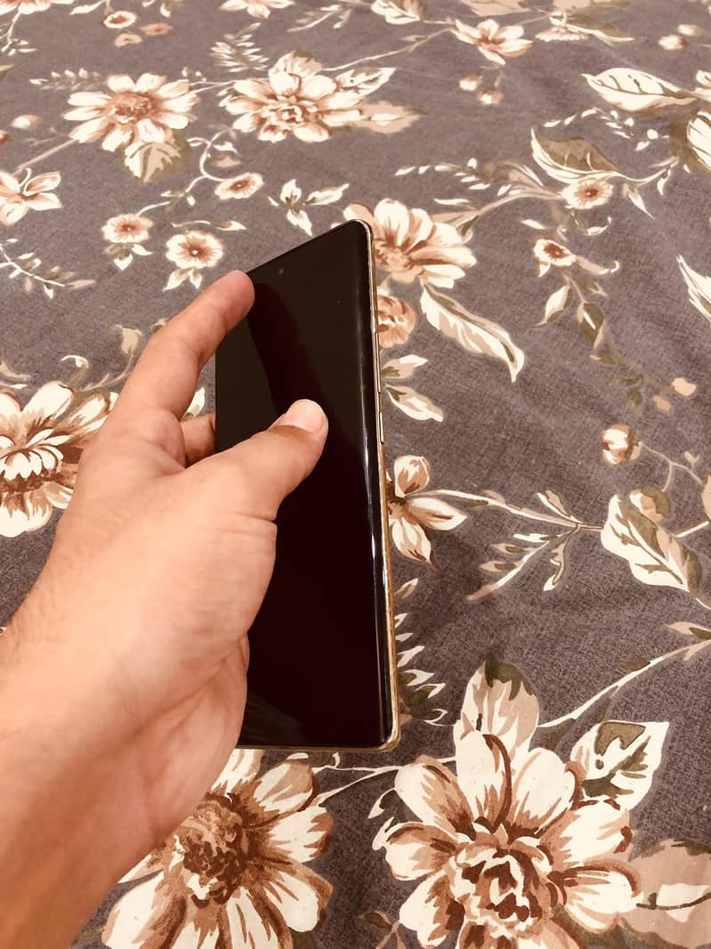 Infinix Note 40 Pro 3