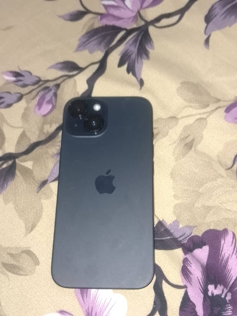 Apple iPhone 15 2