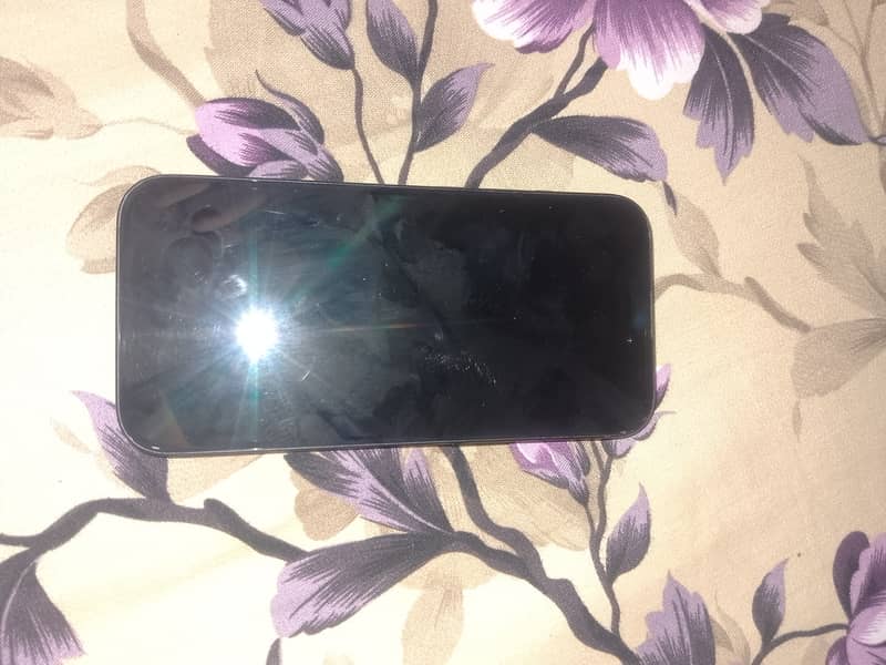 Apple iPhone 15 6