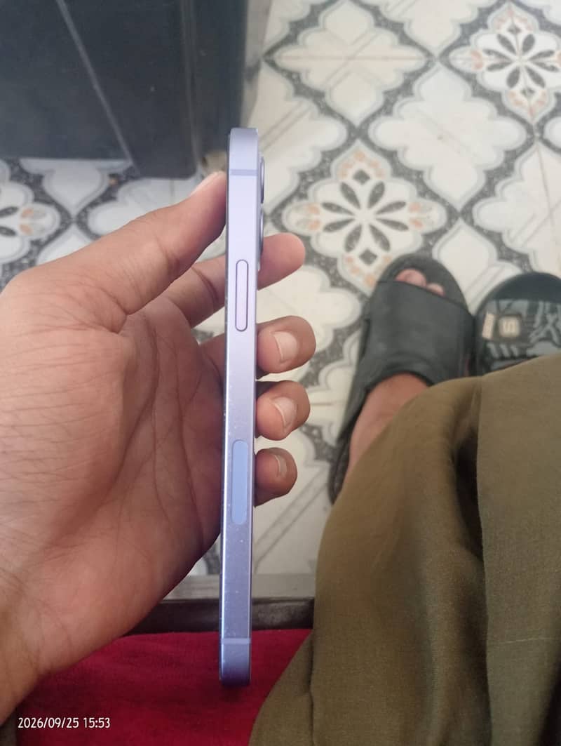 Apple iPhone 12 3
