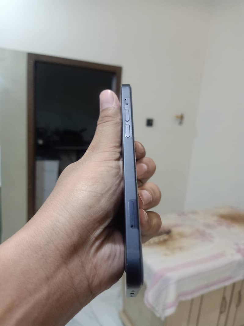 Apple iPhone 12 5
