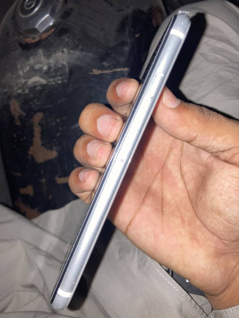 Apple iPhone SE 4