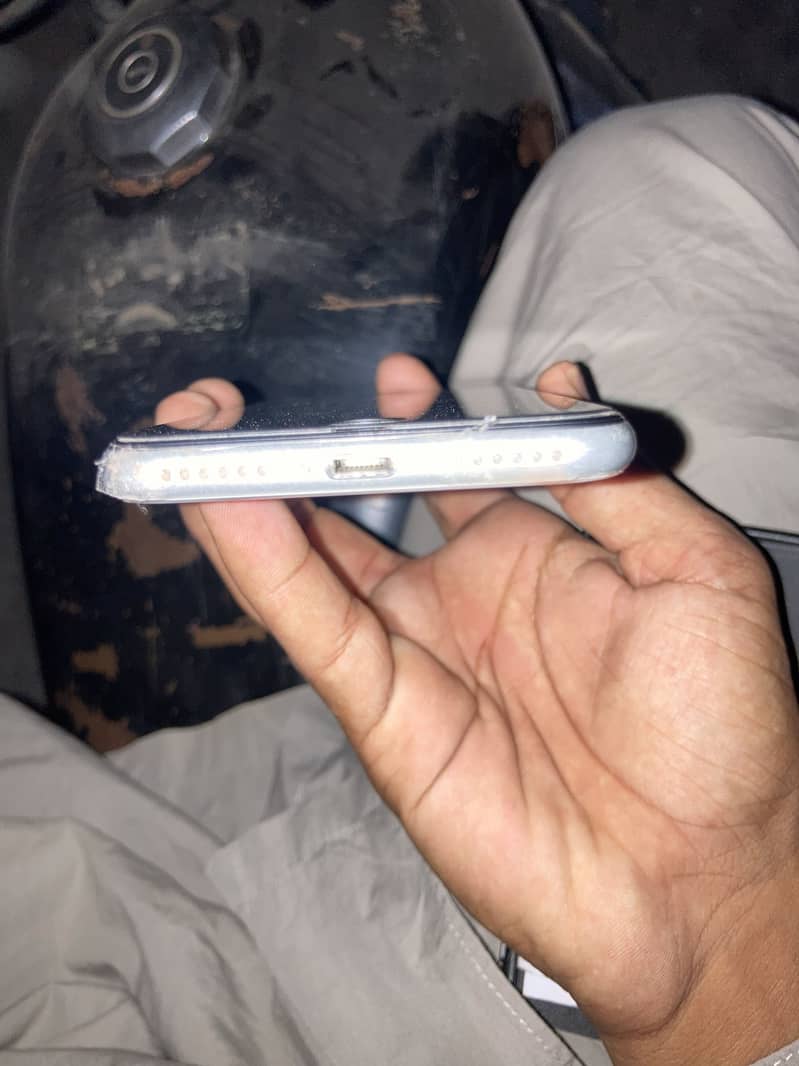 Apple iPhone SE 6