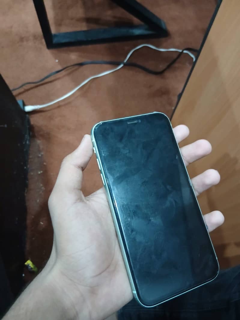 Apple iPhone 11 3
