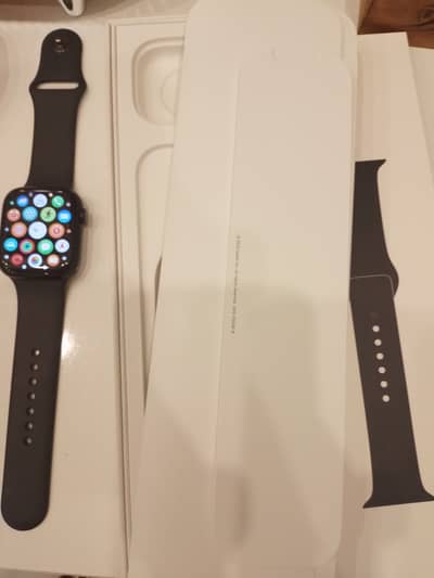 Apple watch series 8