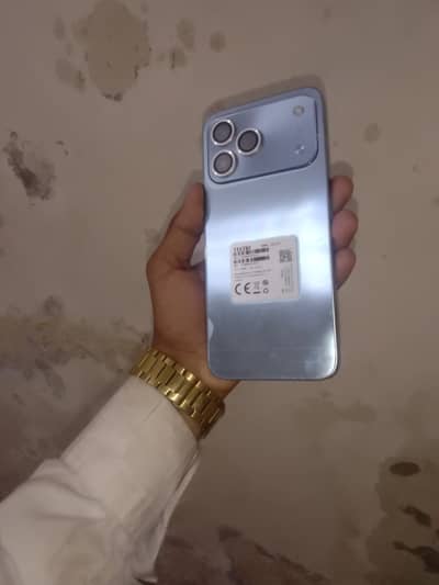 Tecno spark 50 go