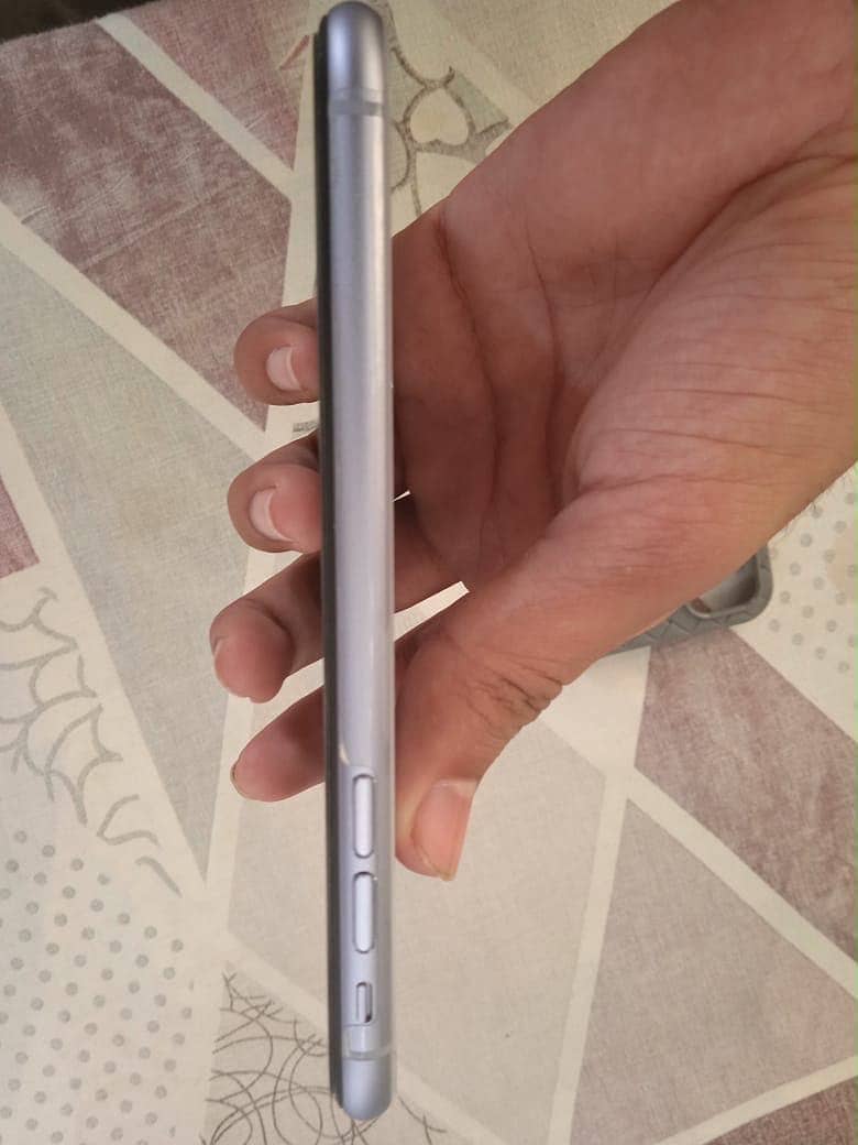 Apple iPhone 11 6