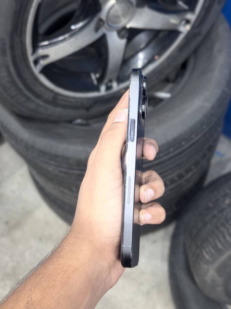 Apple iPhone 14 Pro Max 4