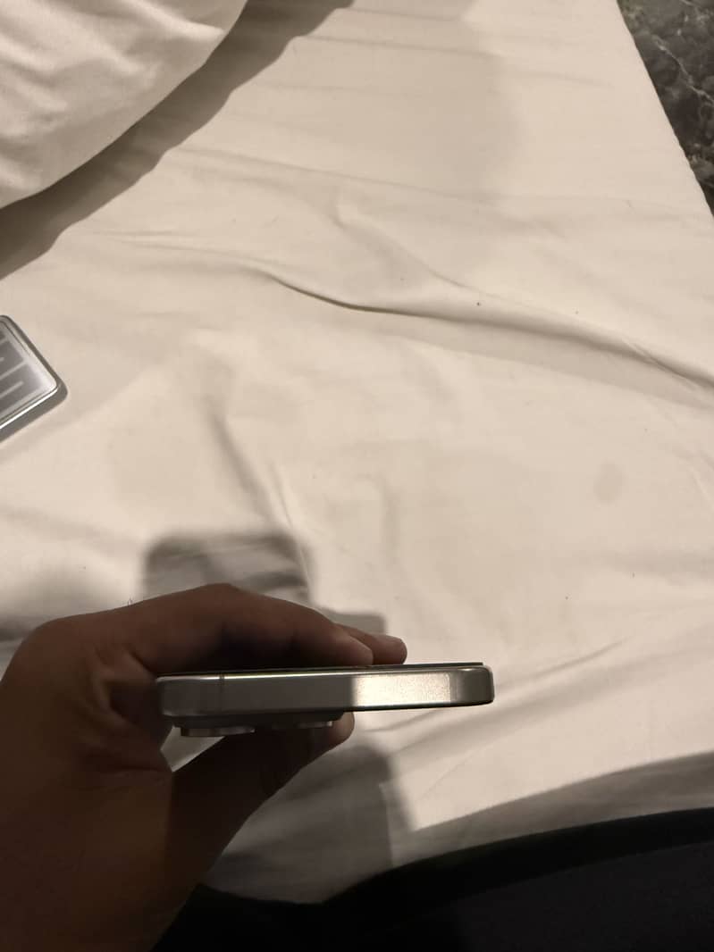 Apple iPhone 15 Pro Max 5