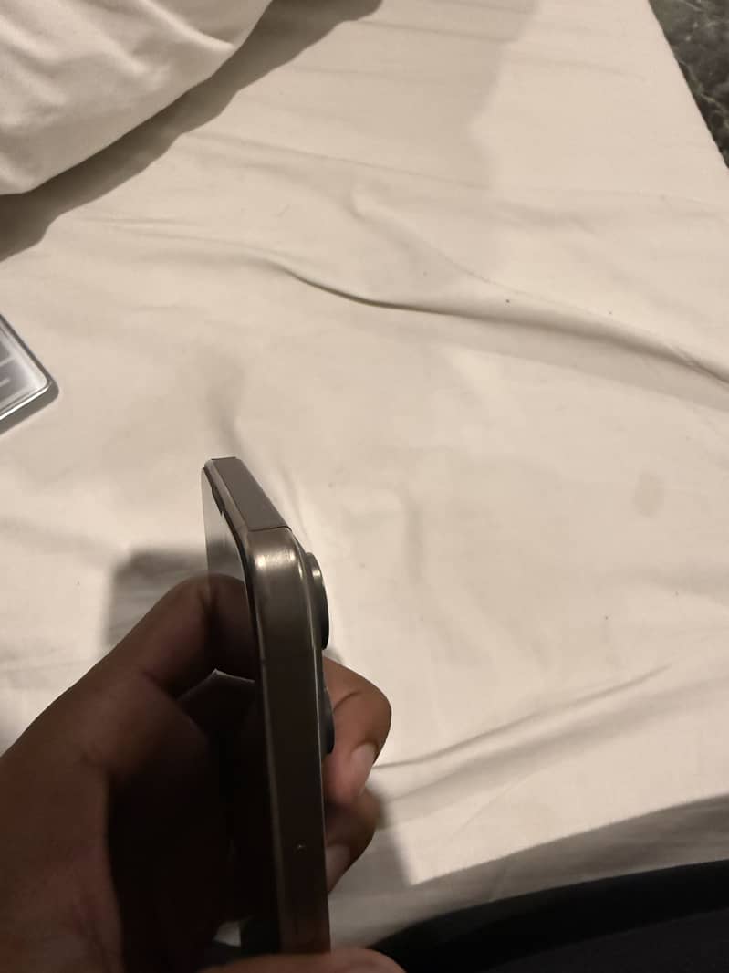 Apple iPhone 15 Pro Max 6