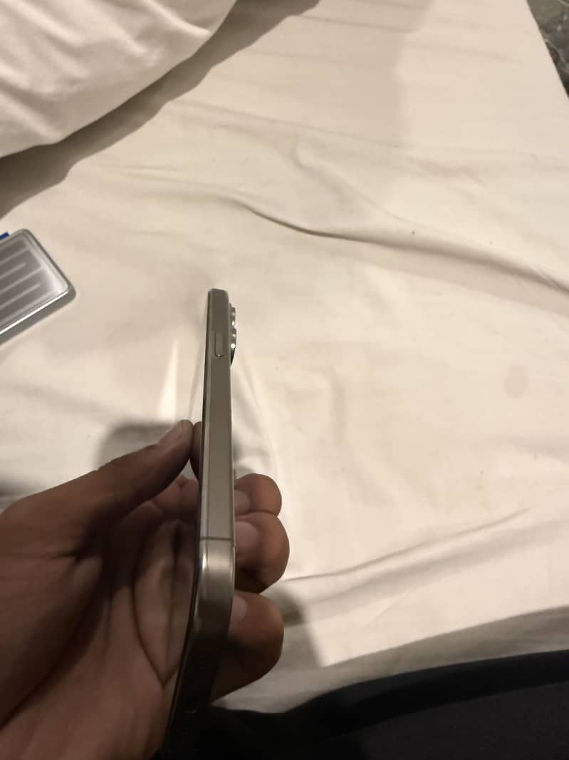 Apple iPhone 15 Pro Max 7