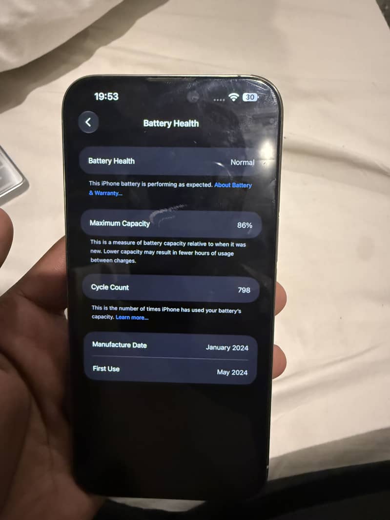 Apple iPhone 15 Pro Max 9