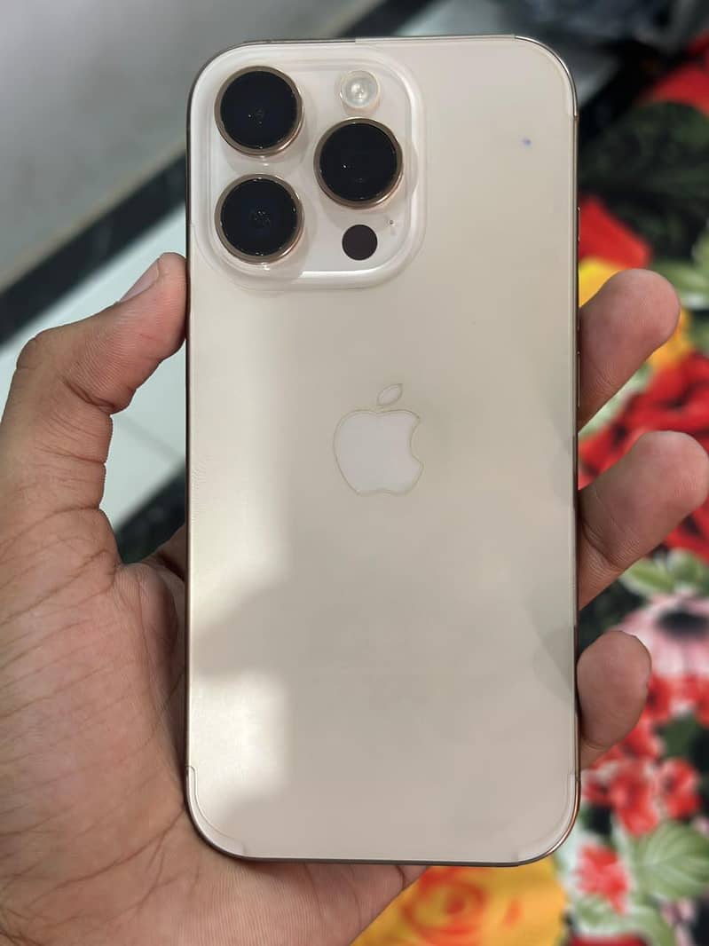 Apple iPhone 16 Pro 7