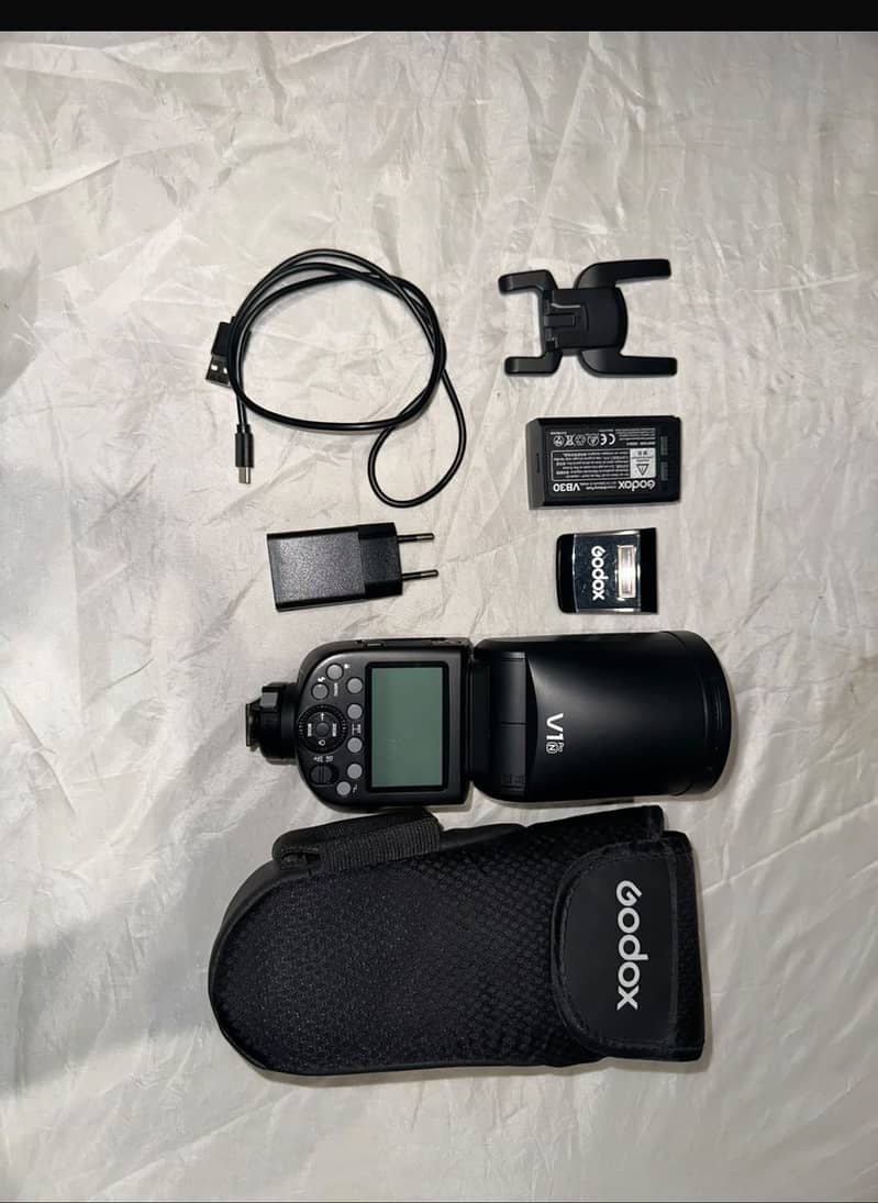 Godox v1 0