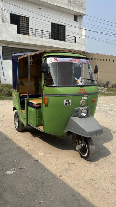 Rawalpindi num urgent sale Auto Rikshaw