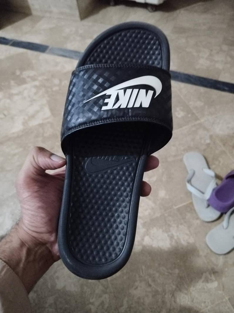 Model: Nike Benassi JDI — Style Code: 343880-090 4