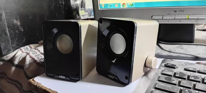 stereo sound speakers/FOR laptop and pc.