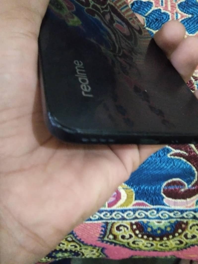 Realme C35 3