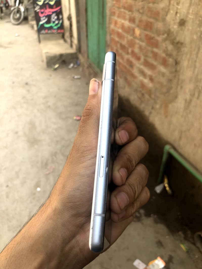 Google Pixel 7a 2