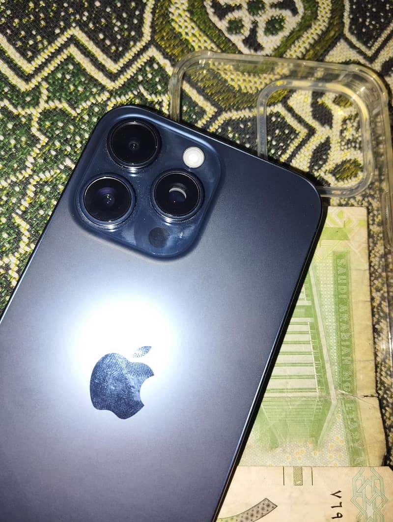Apple iPhone 15 Pro Max - non pta 1