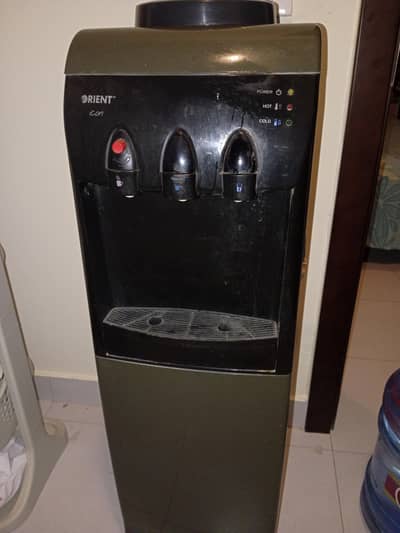 orient 3 Taps dispenser