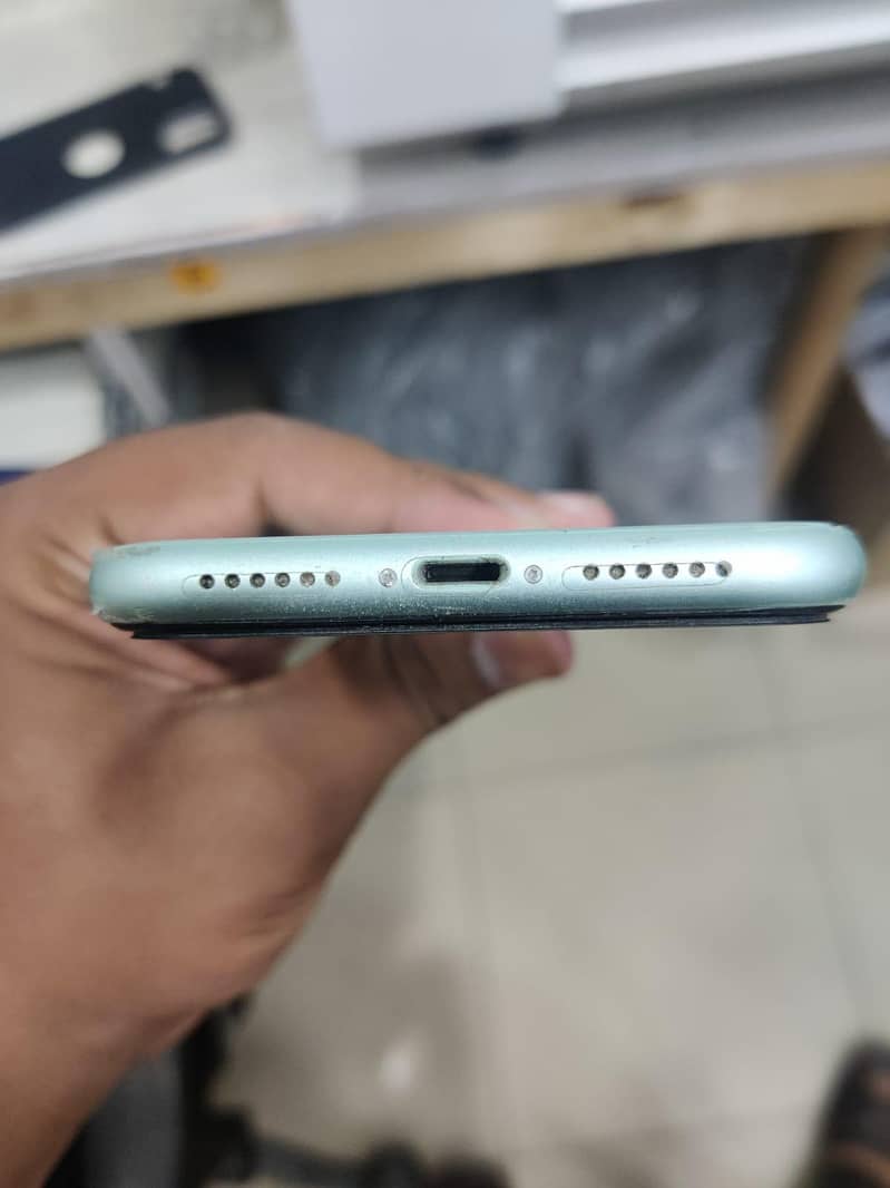 Apple iPhone 11 2