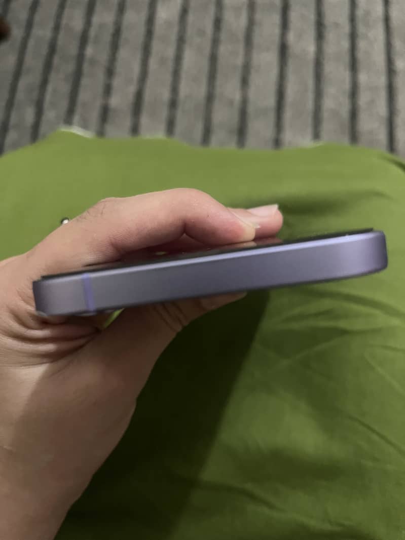 Apple iPhone 12 1