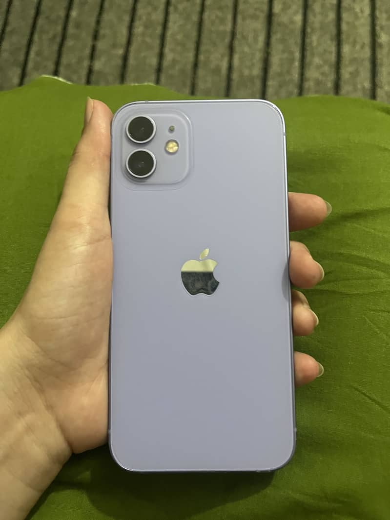 Apple iPhone 12 5