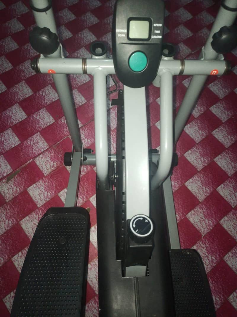 Orbitrek Elliptical Exercise Machine- Good Condition 0