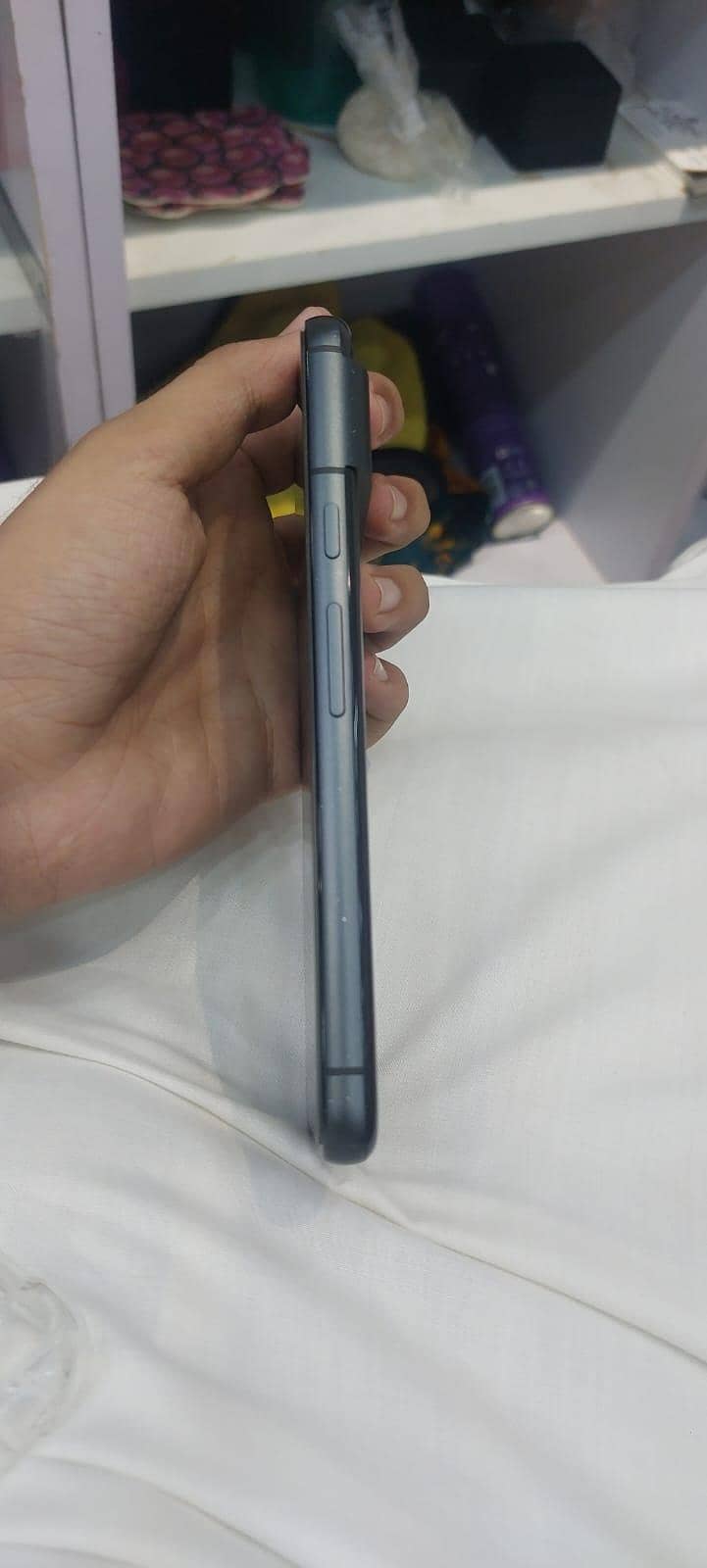 Google Pixel 8 4
