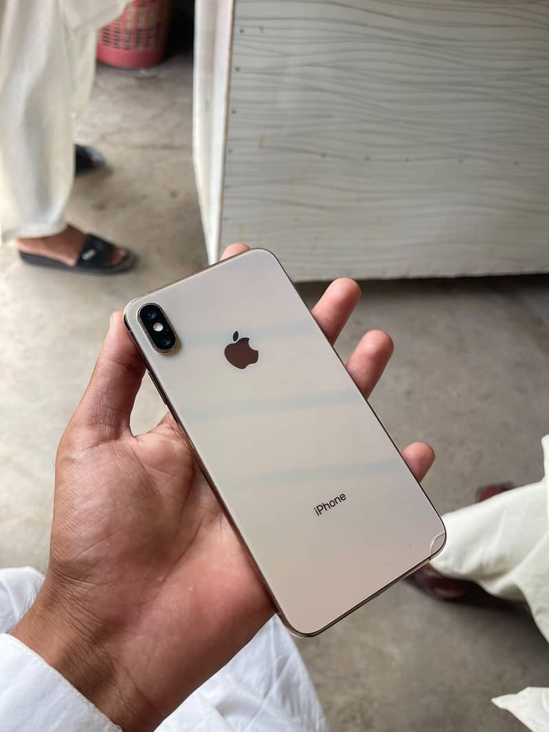 Apple iPhone X 3