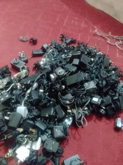 lat charger  contact numbe03119142990