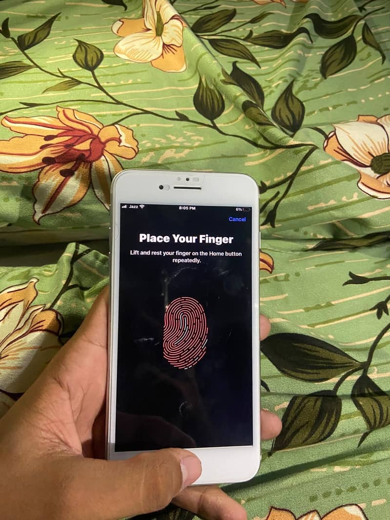 Apple iPhone 7 Plus 6