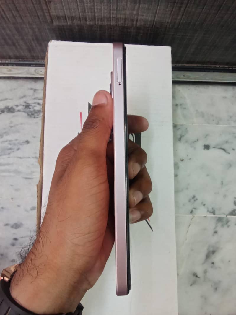 Realme C75x 1