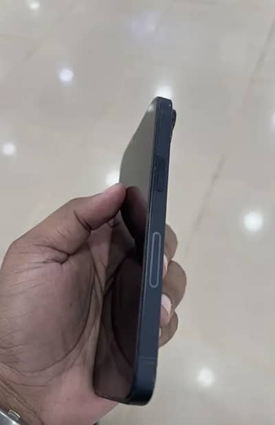 Apple iPhone 14