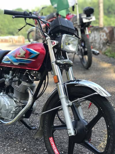 Honda 125 24 model Abbottabad number urgent sale what'saap 03495029204