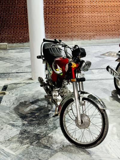 Honda 70 for sale 2022/23 neat and clean geniune