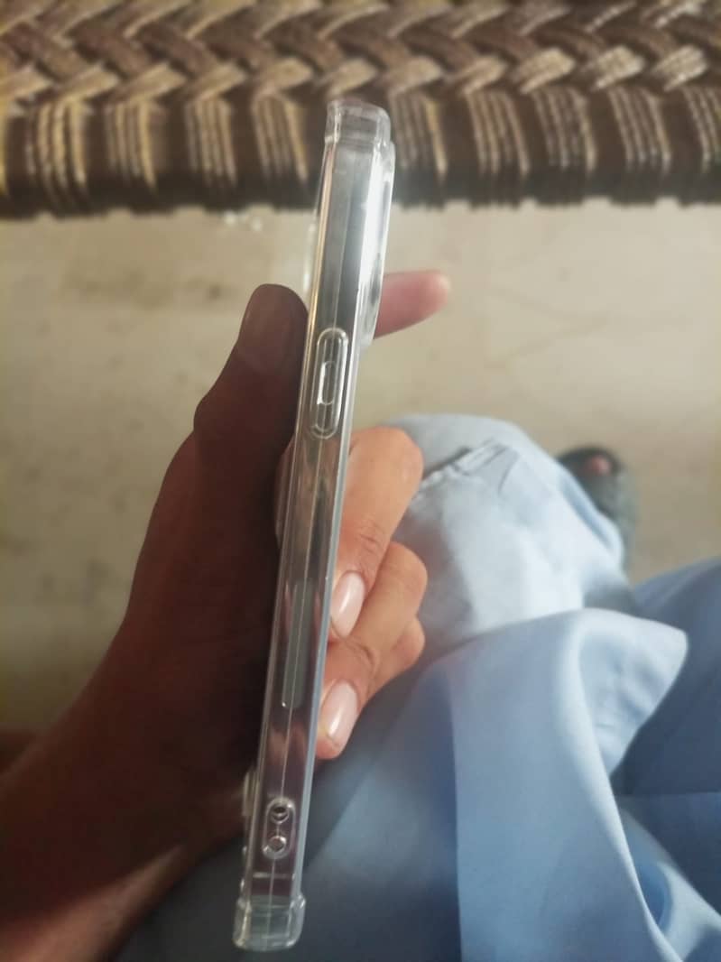 Apple iPhone 14 Pro Max 4