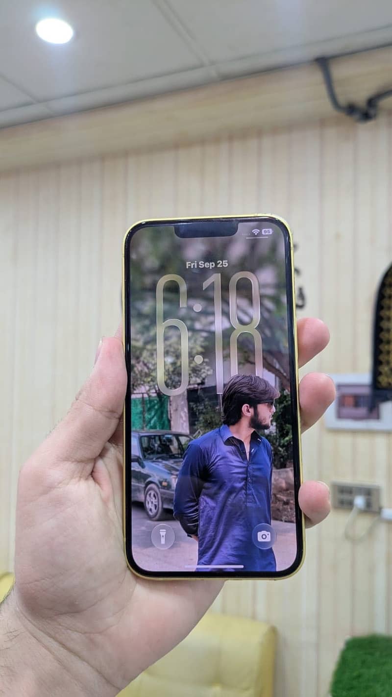 Apple iPhone 14 1