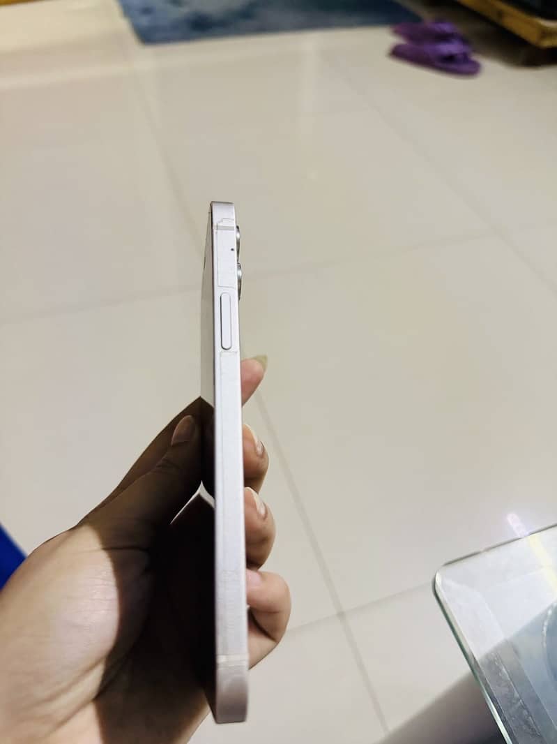Apple iPhone 12 1