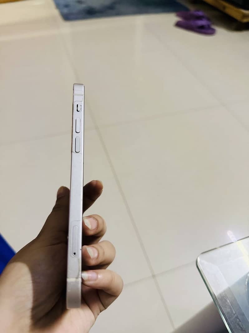 Apple iPhone 12 2