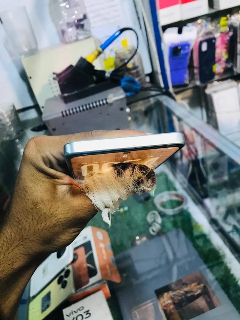 OPPO A5 Pro 4