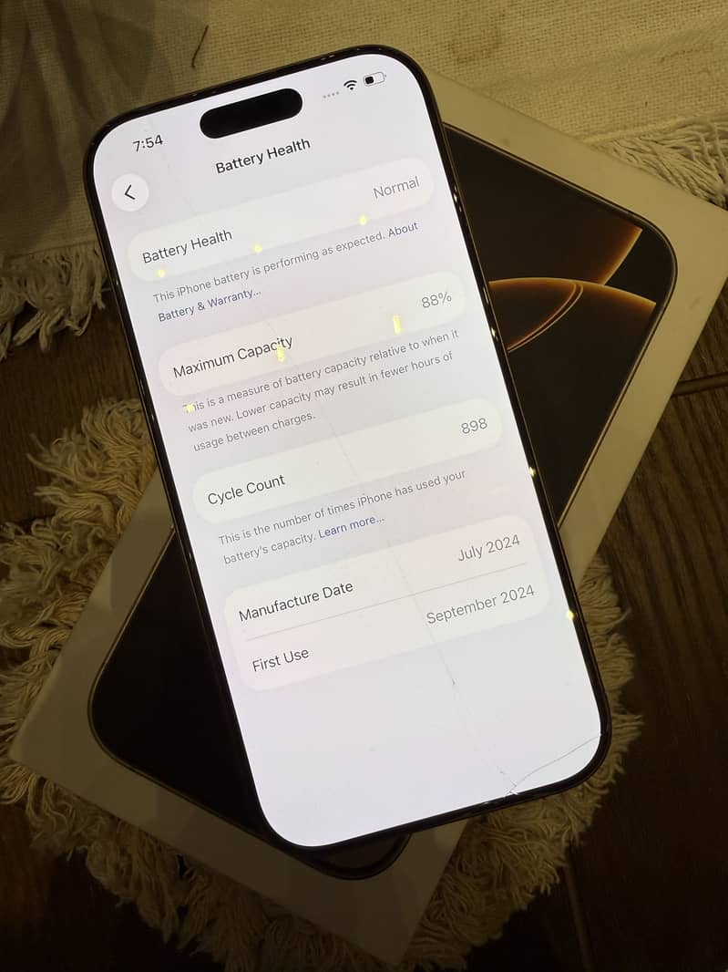 Apple iPhone 16 Pro 4